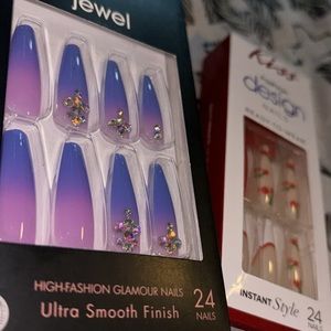 KISS nail jewels. Make a perfect night simple with style, sexy and stones.